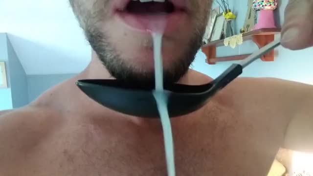 Spoon feeding and play