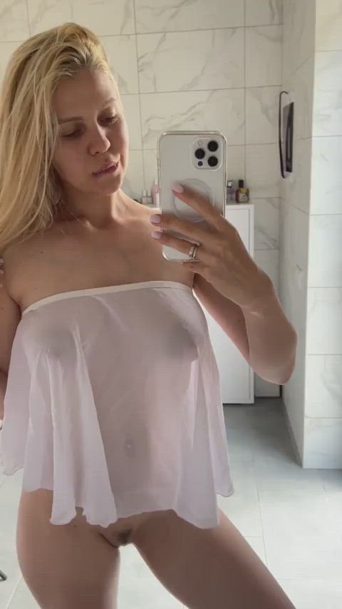 bouncing tits busty see through clothing selfie torpedo tits clip