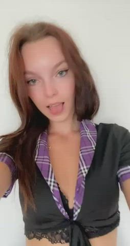 You want to fuck a (18 years old) Petite and hot brunette !!