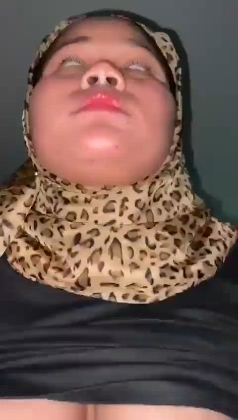 amateur big tits boobs hijab malaysian muslim riding teen tits clip