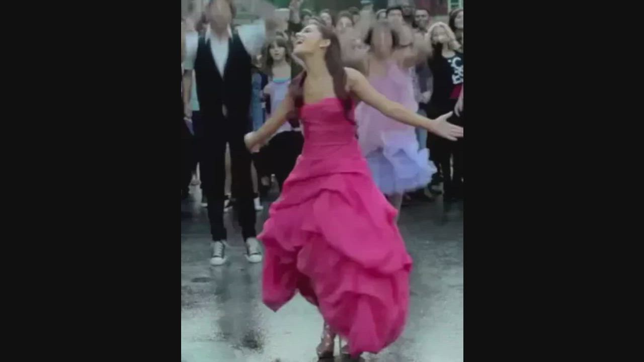 Ariana Grande Fake Pussy clip