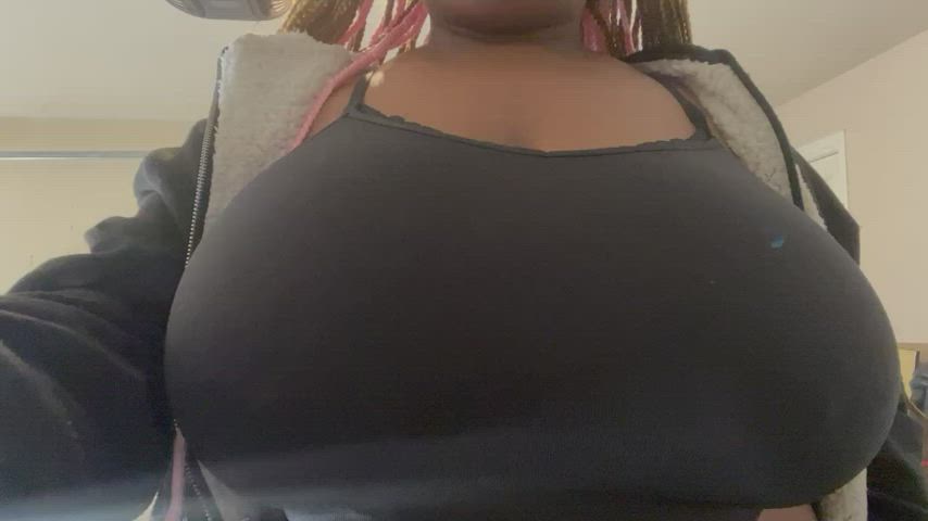 ebony natural tits tits bigger-than-you-thought titty-drop clip