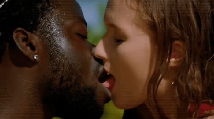 Interracial Kissing White Girl clip