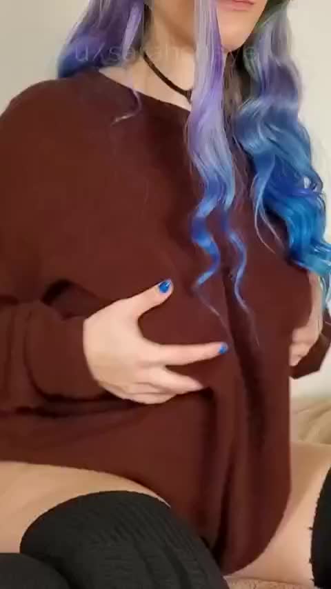 First post here... I thought you might want to have a look under my sweater? ?[OC]