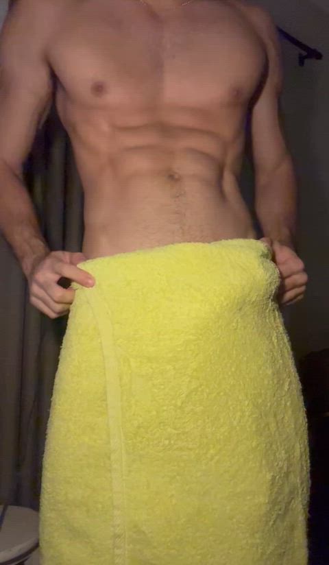 The towel drops, then your chin 😋