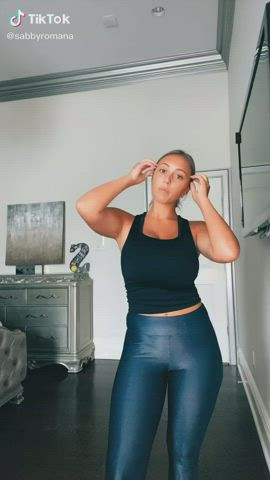 Big Tits Dancing Leggings clip