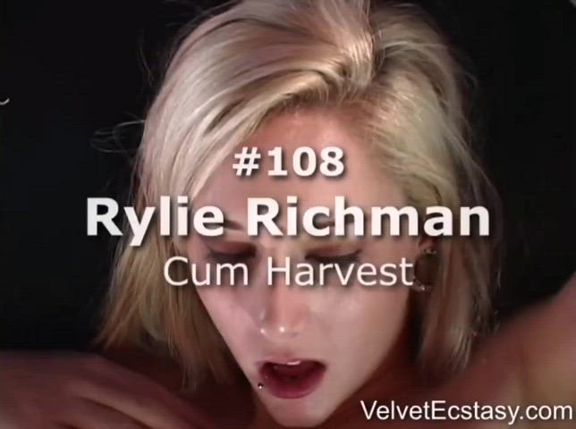 Blonde Cumshot Facial clip