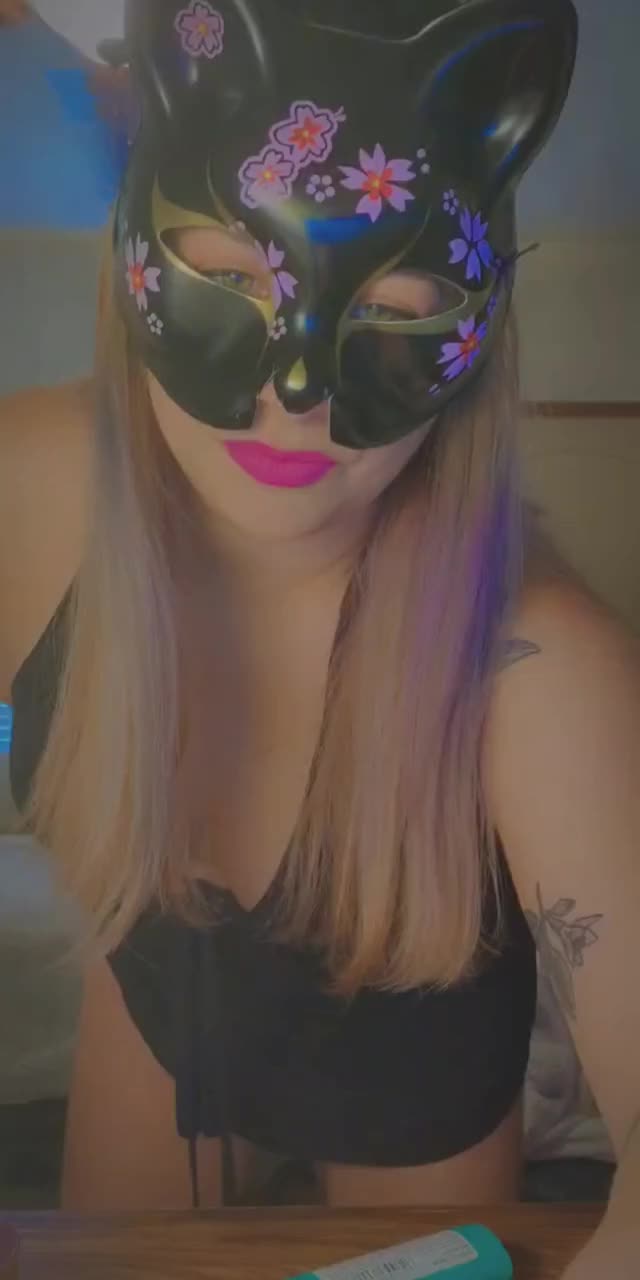 Upskirt stoney dancing in my room ? Add me at Prettynikkisays