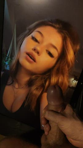 Only found out about Ava Rose yesterday and she made me cum 2 times already,