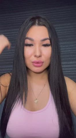 18 years old 19 years old 21 years old bigger-than-you-thought titty-drop clip