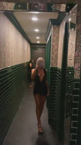 Amateur Big Ass Blonde College Dress High Heels Natural Tits Thighs clip