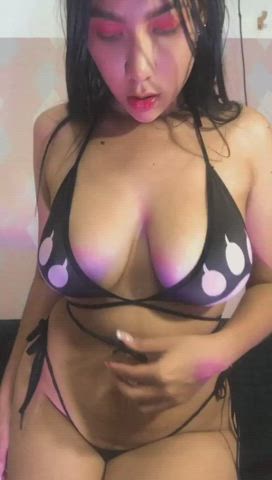 big tits boobs bouncing tits camgirl colombian curvy latina natural tits pussy clip