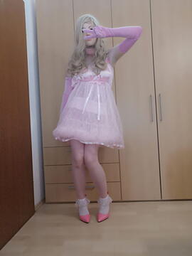 Frilly in pink
