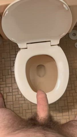 foreskin messy pee peeing piss pissing wet and messy male-pissing clip