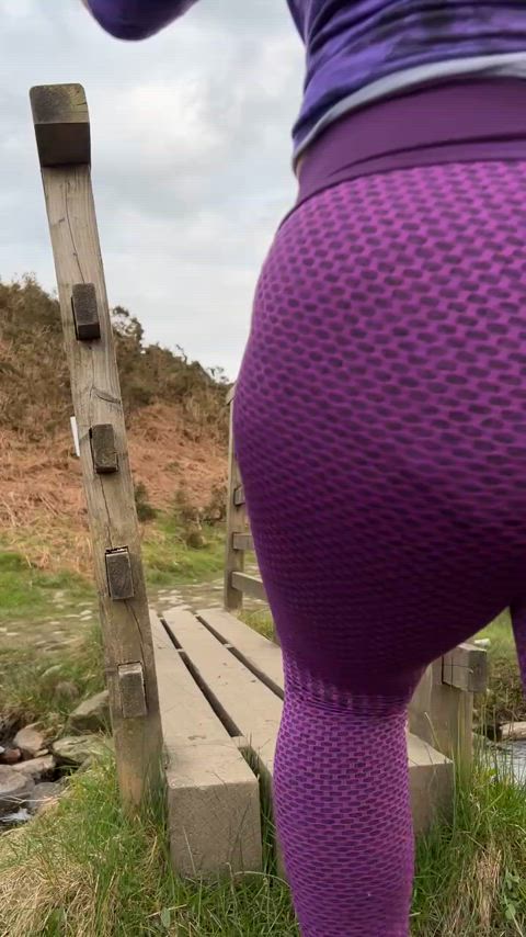 ass big ass bubble butt leggings outdoor pawg phat ass round butt walking yoga pants