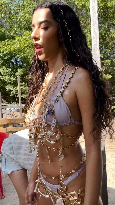 ass beach bikini celebrity dancing sexy clip