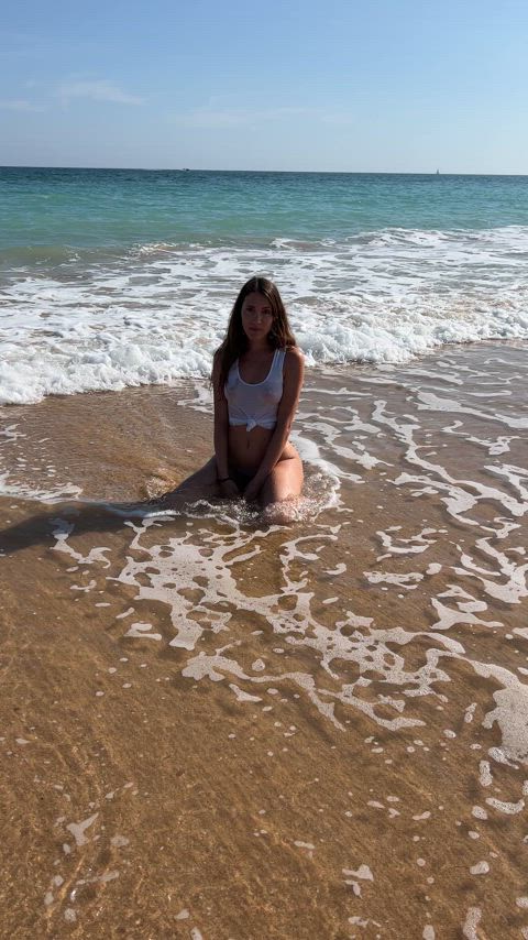 Beach whore with a wet T-shirt