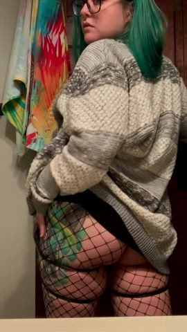 could you remain a gentleman around a slut in torn fishnets with a drunk smirk? would