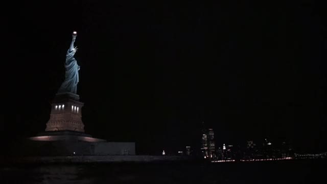 Friday-the-13th-Part-VIII-Jason-Takes-Manhattan-1989-01-34-31-bad-statue-of-liberty-lightning