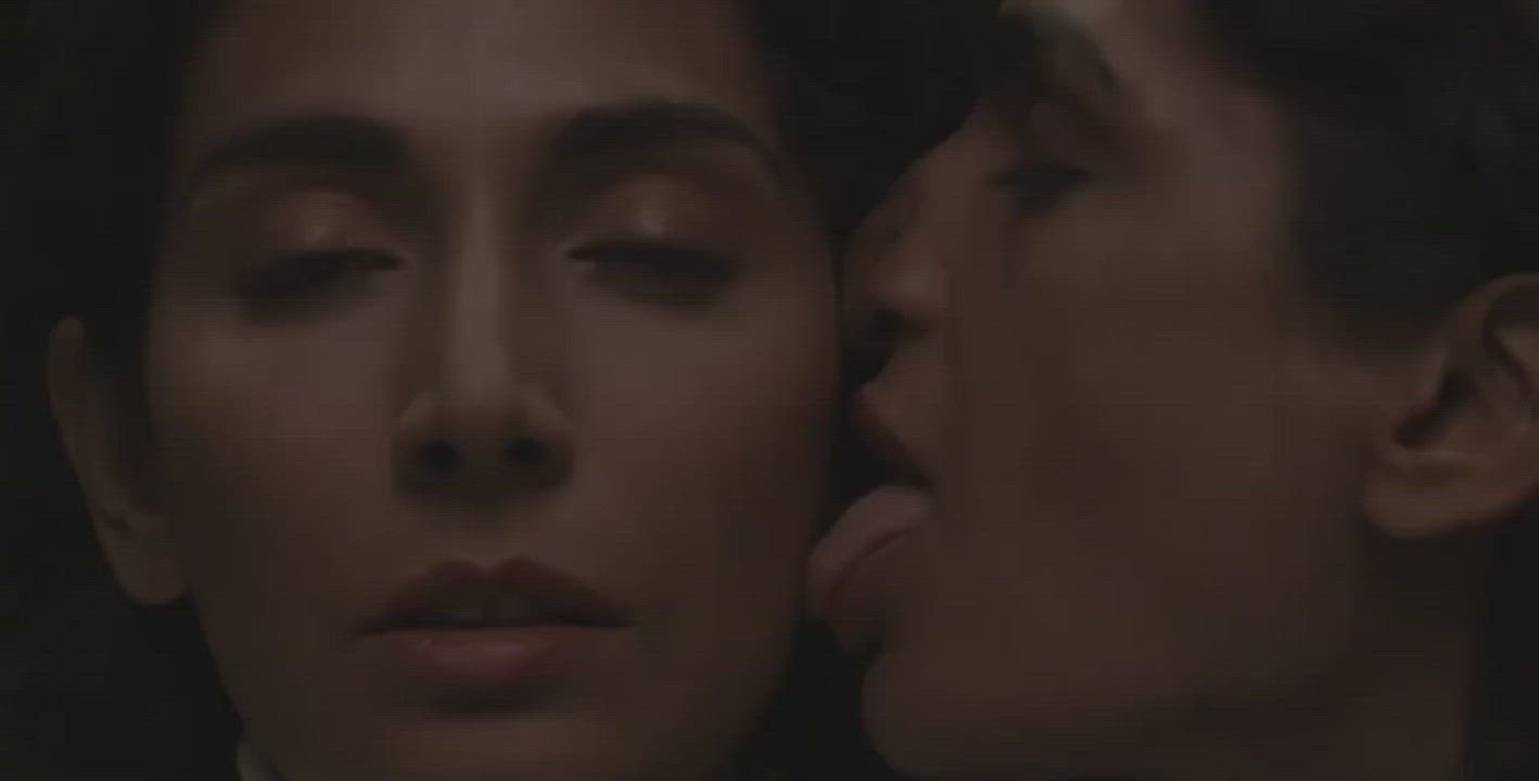 bollywood celebrity lesbian clip