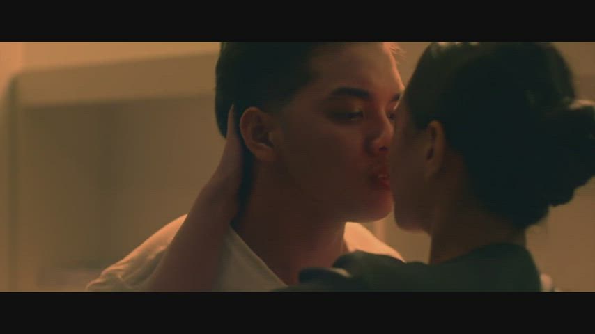 Stephanie Raz (Hugas, 2022) Sex scene cut