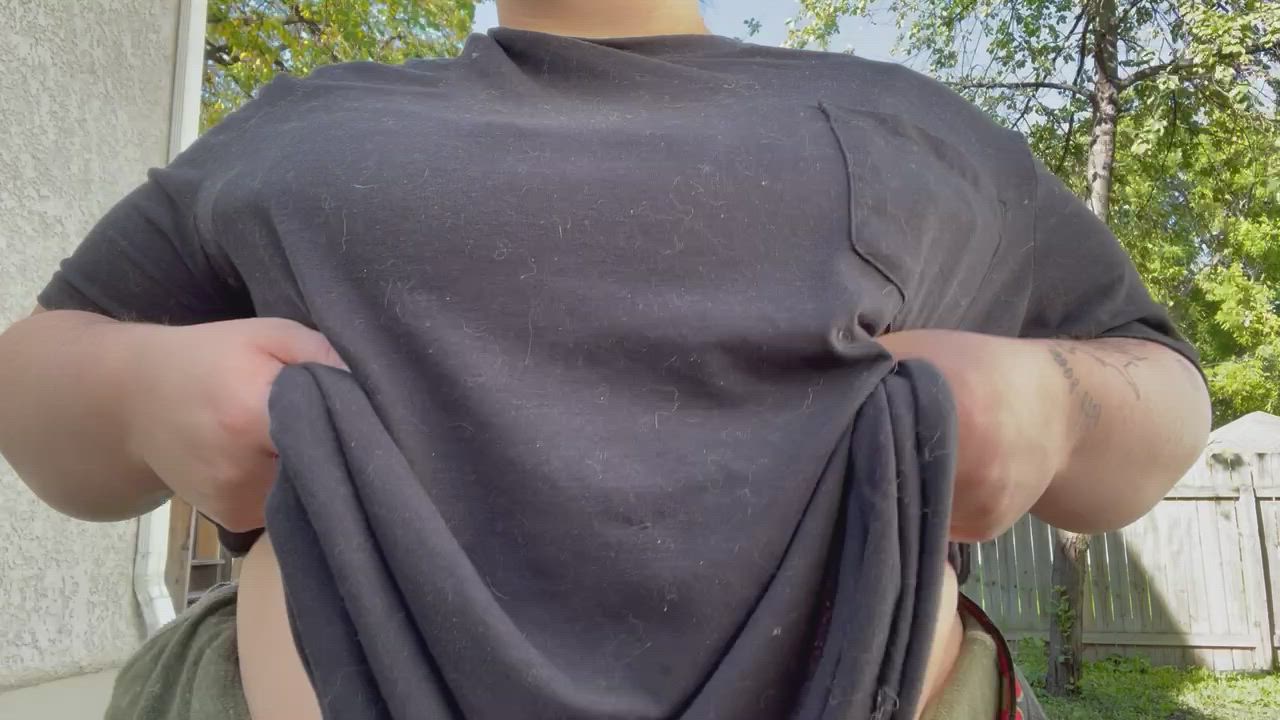Big Tits Nipple Outdoor clip