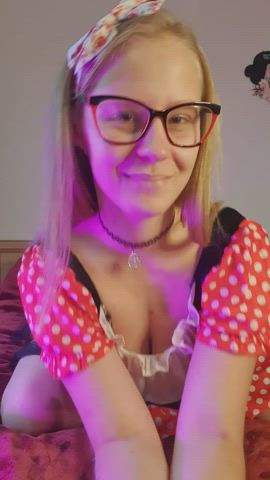 Mini Mouse in its full "glory", that is suddenly and unexpectedly big tits