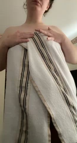 chubby cute naked shower clip