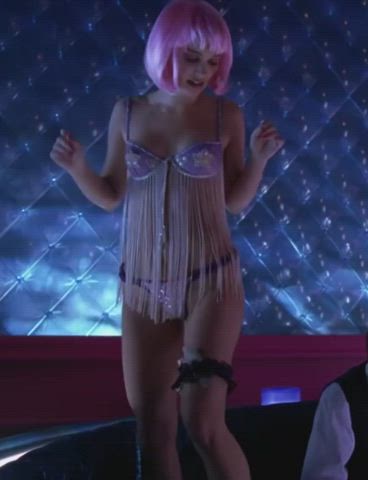 bending over celebrity cleavage natalie portman stripper clip