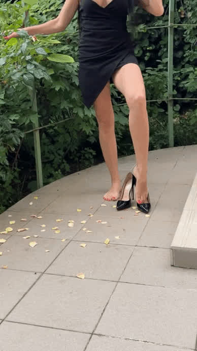 feet feet fetish goddess heels high heels legs long legs outdoor sexy tease clip