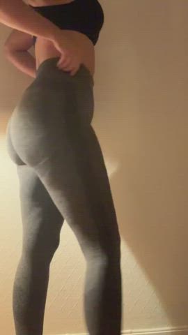 amateur yoga yoga pants clip