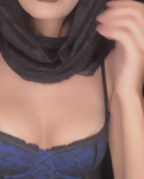 18 Years Old Arab Brunette Extra Small Hijab Lingerie Muslim Natural Natural Tits