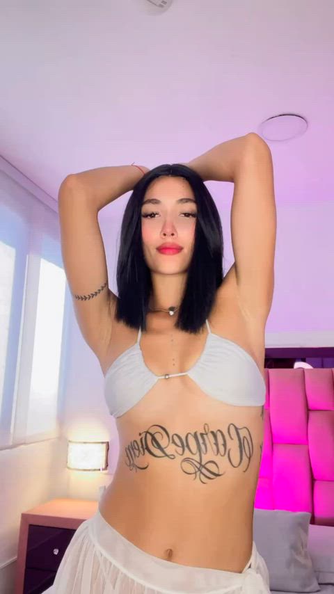 big tits curvy cute dancing erotic latina manyvids model public sensual clip