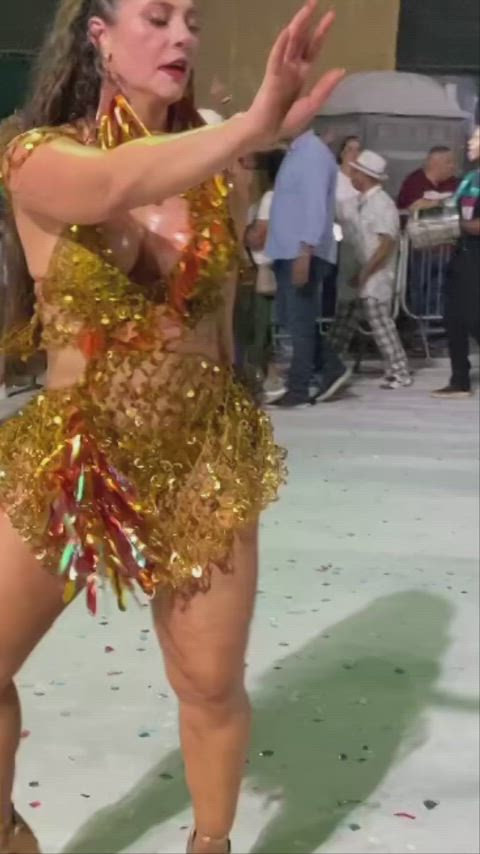 brazilian celebrity dancing sensual thick thighs wet clip