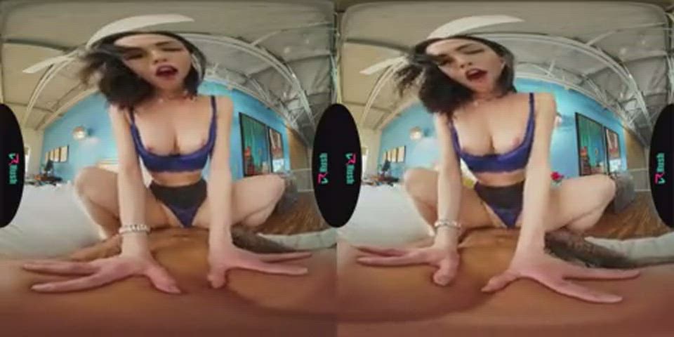 Big Tits Teen VR clip