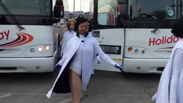 FAYETTEVILL STATE DANCERS OFF THE BUS
