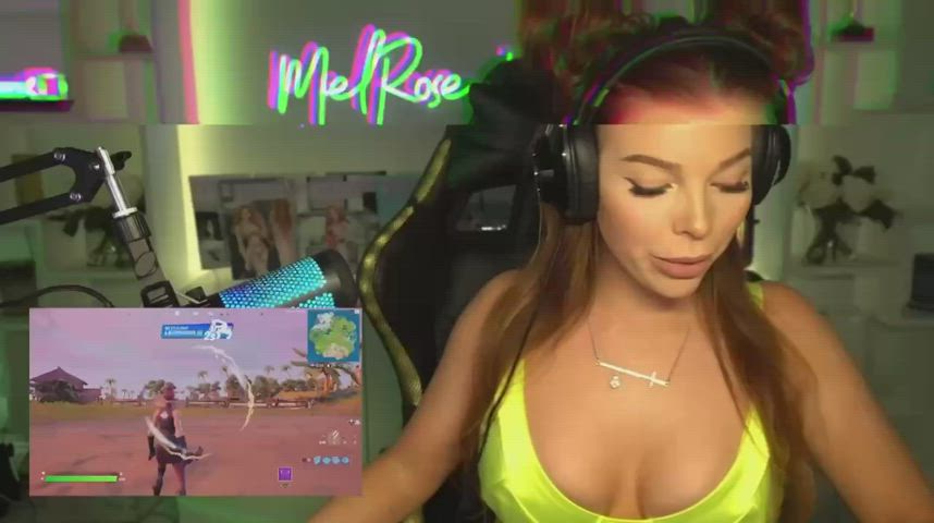 Gamer Girl Redhead MelRose Michaels flashes during Fortnite