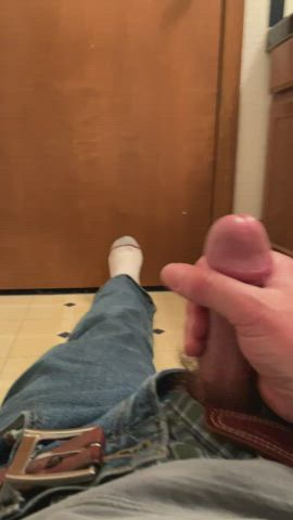 Milking my cock for a thick tasty treat!