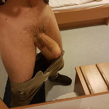 Horny in hotel