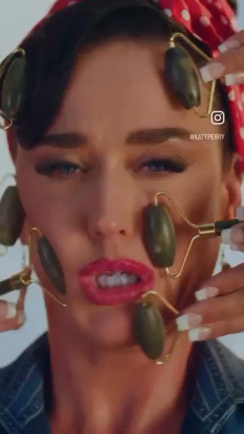 celebrity cleavage katy perry clip