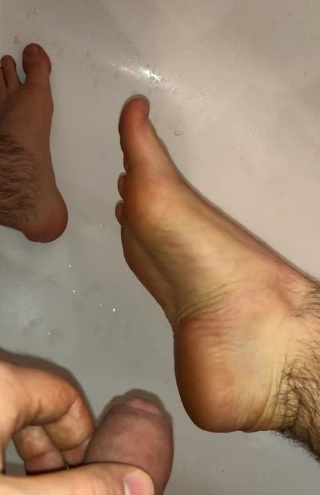 Feet Gay Pissing Twink clip