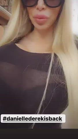 Big Tits Blonde Danielle Derek clip