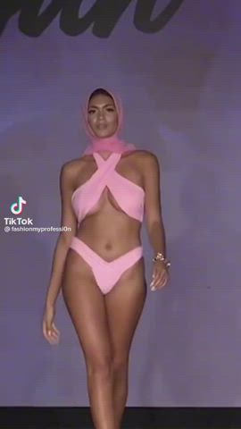 bikini hijab naked clip