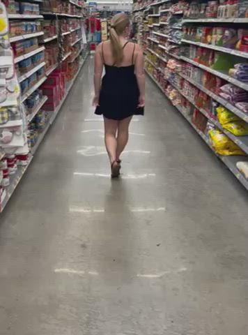 Flashing the 🔌 around Walmart