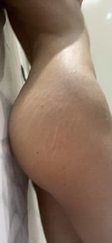 Can my wet butt make you horny at 5 AM