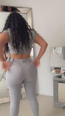 Tight Pants Booty