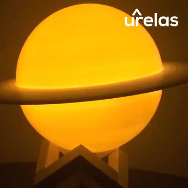 Saturneo, a 3D Saturn Lamp