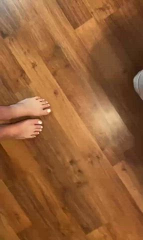 Cute Feet Toes clip