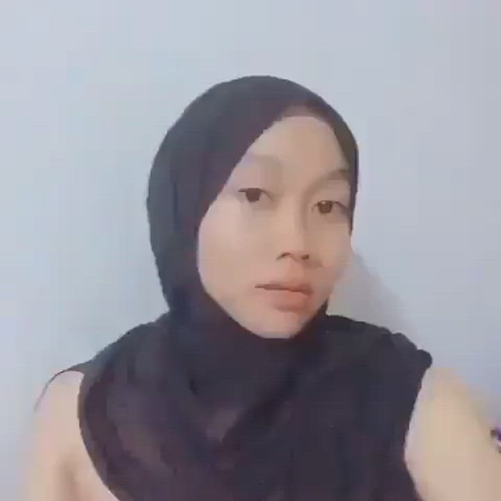 Hijab Malaysian Masturbating clip