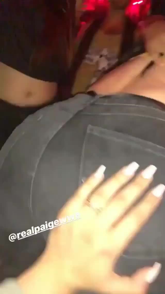 Paige twerking